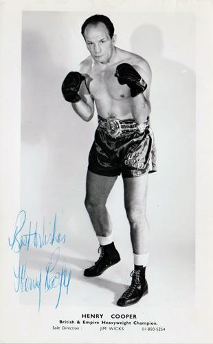 HENRY-COOPER-memorabilia-Sir-Henry-Cooper-autograph-signed-boxing-memorabilia-photo-postcard-British-Empire-Heavyweight-champion-Jim-Wicks-Our-Enery-Lonsdale-Belt