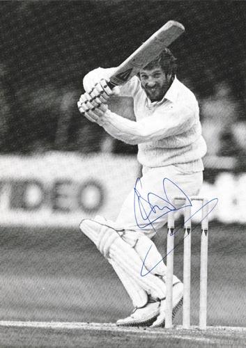 Ian-Botham-autograph-signed-cricket-memorabilia-sir-ian-batting-149-1981-bothams-ashes-test-headingley-england