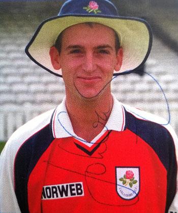 JOHN-CRAWLEY-autograph-signed-Lancashire-cricket-memorabilia-lancs ccc hants ccc england creepy signature