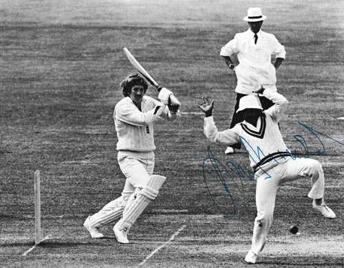 Javed-Mindad-autograph-signed-pkaistan-cricket-memorabilia-1978-england-test-series-signature