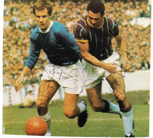 Joe-Royle-Everton-fc-Gerry-Hynd-Crystal-Palace-signed-football-memorabilia-autograph-500