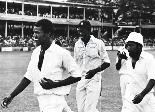 Joel-Garner-autograph-signed-west-indies-cricket-memorabilia-somerset-ccc-big-bird--signature-barbados