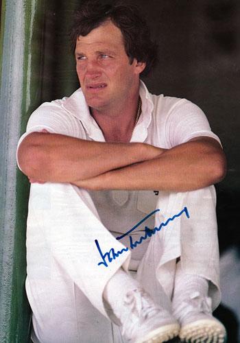 John-Emburey-Middx-CCC-England-signed-Cricketer-mag-picture-autographed-cricket-memorabilia-350