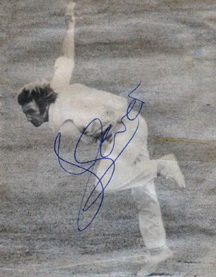 John-Lever-autograph-signed-essex-cricket-memorabilia-eccc-england-fast-bowler-left-arm-signature