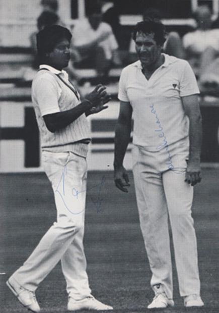 Kapil Dev autograph-signed-India cricket-memorabilia-worcestershire-signature-testimonial-worcs-ccc-captain