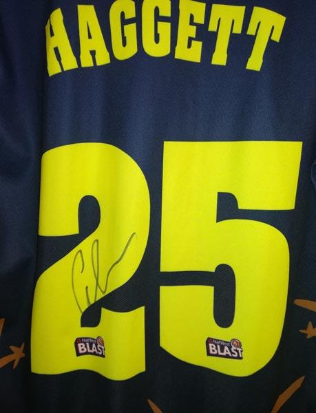 Kent-cricket-memorabilia-2018-squad-signed-replica-T20-shirt-kccc-darren-stevens-autograph-sam-billings-heino-kuhn-dbd-joe-denly-zak-crawley-spitfires-calum haggett