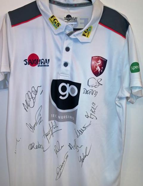 Kent-cricket-memorabilia-2019-squad-signed-replica-shirt-white-kccc-darren-stevens-autograph-sam-billings-heino-kuhn-dbd-joe-denly-zak-crawley