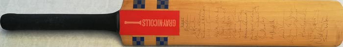 Kent-cricket-memorabilia-signed-gray-nicolls-bat-carl hooper autograph benson duncan spencer cowdrey fleming fulton igglesden marsh kccc 1994