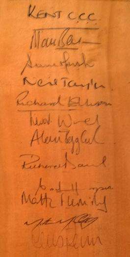 Kent-cricket-memorabilia-signed-gray-nicolls-full-size-bat-Sussex-CCC-Benson-Marsh-Igglesden-McCague-Hooper-Ellison-Fleming-Ward-Davis-autograph-KCCC