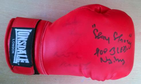 Kray-twins-signed-boxing-glove-Reggie-Kray-autograph-Ronnie-Kray-autograph-Charlie-Kray-signature-Lonsdale-Kray-Twins-memorabilia
