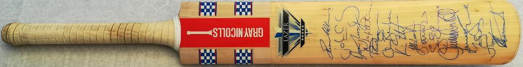 Lazer-five-star-Gray-Nicolls-signed-cricket-bat-memorabilia-robertsbridge-hants-hampshire-ccc-crawley-udal-mascarenhas-tremlett-autograph