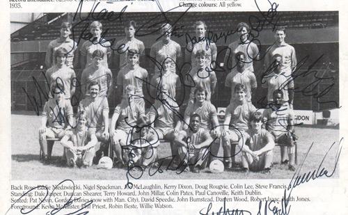 London-6-a-side-indoor-soccer-championships-programme-signed-Chelsea-FC-football-LBC-Wembley-Arena-Ferdinand-Cundy-Speedie-Spackman-Kerry-Dixon-Doug-Rougvie