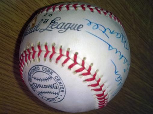 Mickey-Mantle-memorabilia-New-York-Yankees-memorabilia-signed-Spalding-baseball-MLB-memorabilia-350
