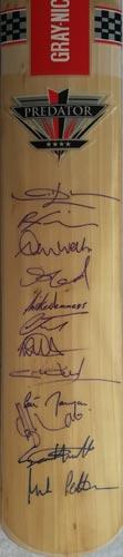 Predator-Four-Star-Gray-Nicolls-signed-cricket-bat-memorabilia-robertsbridge-sussex-kent-surrey-essex-autographs