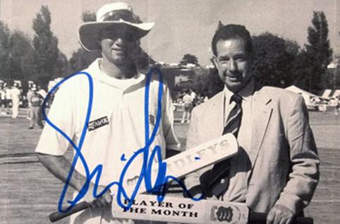 RONNIE-IRANI-memorabilia-Essex-cricket-memorabilia-signed-autograph-350