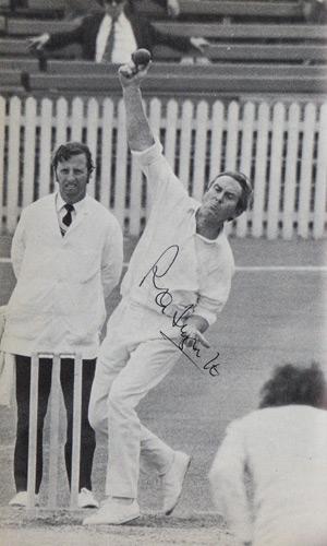 Ray-Illingworth-autograph-signed-Yorkshire-cricket-memorabilia-England-test-match-captain-Illy-signature-off-spin-ashes-winner-yorks-ccc-leics