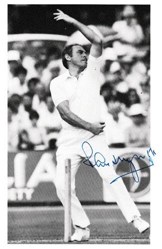 Ray-Illingworth-autograph-signedf-england-cricket-memorabilia-captain-yorkshire-yorks-ccc-signature