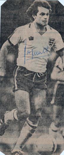 Ray-Wilkins-autograph-signed-england-football-memorabilia-chelsea-fc-qpr-fulham-man-utd-butch-captain-signature