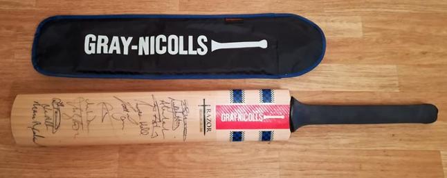 Razor-Gray-Nicolls-signed-cricket-bat-memorabilia-robertsbridge-sussex-kent-surrey-essex-autograph-bag.jpg
