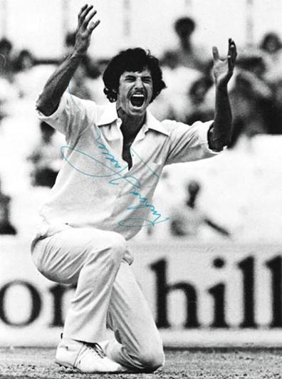 Richard-Hadlee-autograph-signed-new-zealand-cricket-memorabilia-notts-ccc-sir-all-rounder-signature