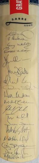 Sabre-4-star-Gray-Nicolls-signed-cricket-bat-memorabilia-robertsbridge-sussex-kent-surrey-essex-autographs