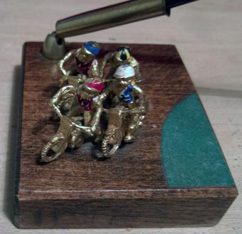 Speedway-memorabilia-desk-pen-set-motor-cycling-memroabilia-executive-toy-man-cave-collectable