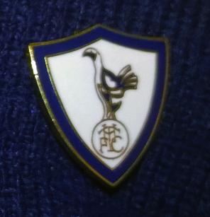 Spurs-FC-club-metal-pin-badge-football-memorabilia-cockerel