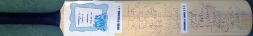 Surrey-Cricket-memorabilia-Leics-Cricket-memorabilia-signed-cricket-bat-autographed