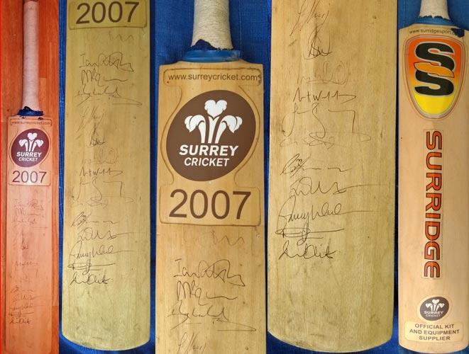 Surrey-cricket-memorabilia-signed-2007-bat-SCCC-lions-brown-caps-kia-oval-official-surridge-autograph-players-squad-team-xi-eleven-champions-full-size