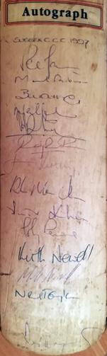 Sussex-cricket-memorabilia-signed-county-cricket-bat-desmond-haynes-autograph-vasbert-drakes-peter-moores-james-kirtley-bill-athey-amer-khan-neil-taylor-sharks-1997