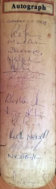 Sussex-cricket-memorabilia-signed-county-cricket-bat-desmond-haynes-autograph-vasbert-drakes-peter-moores-james-kirtley-bill-athey-amer-khan-newell-sharks-1997