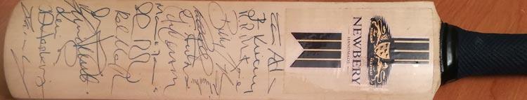 Sussex-cricket-memorabilia-signed-newberry-mini-bat-chris-adams-autograph-kirtley-lewry-yardy-ambrose-cottey-signatures-