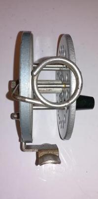 Tokoz-Centerpin-Reel-centre-pin-reel-trotting-coarse-fishing-angling-enamel-steel-czechoslovakia-vintage-1950s