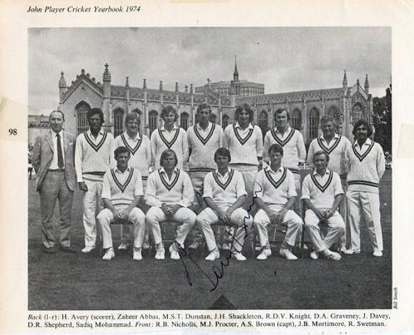 Tony-Brown-autograph-signed-gloucs-cricket-memorabilia-gloucestershire-ccc-1974-john-player-league-preview-captain-player-team-pic