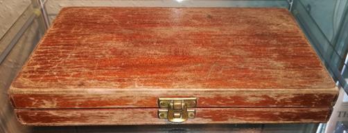Vintage-wooden-fly-box-fishing-angling-memorabilia-hand-tied-dry-wet-flies-sea-trout-salmon-grayling-lakes-rivers-fisherman-angler-fisher-quality