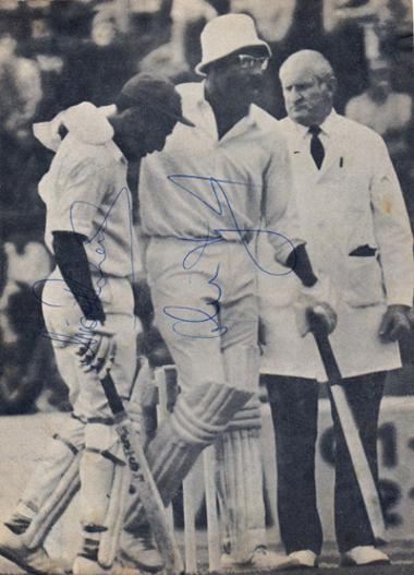 Viv-Richards-autograph-clive-lloyd-signed-west-indies-cricket-memorabilia-somerset-lancashire-glamorgan-master-blaster-supercat-1975-world-cup-final-signature