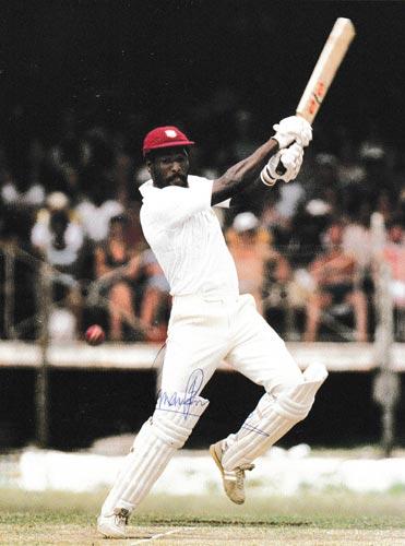 Viv-Richards-autograph-signed-west-indies-cricket-memorabilia-master-blaster-somerset-iva-antigua-1981