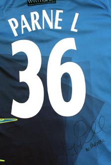 Wayne-Parnell-autograph-signed-kent-cricket-memorabilia-spitfires-south-africa-kccc-one-day-t20-2017-worn-playing-shirt-all-rounder-36